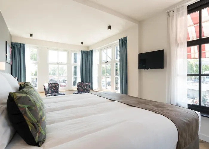 Hof Van Holland Hotel